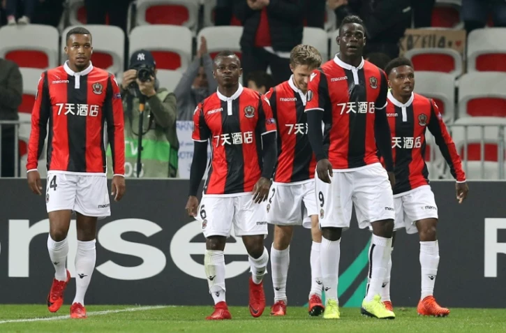 Les Niçois après un but de Mario Balotelli contre Zulte Waregem, le 23 novembre 2017 à l'Allianz Riviera