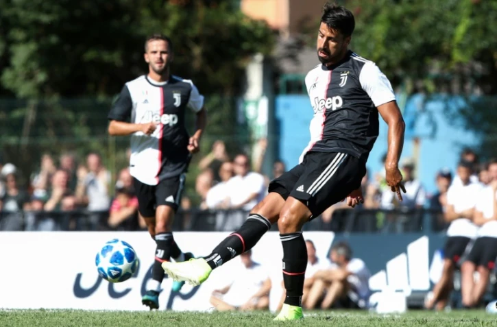 Sami Khedira et la Juventus lors d'un match d'entraînement contre sa section B à Villar Perosa, en Italie, le 14 août 2019