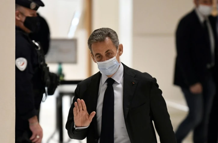 L'ancien président Nicolas Sarkozy arrive au Tribunal de Paris pour son son procès dans l'affaire des "écoutes", le 30 novembre 2020