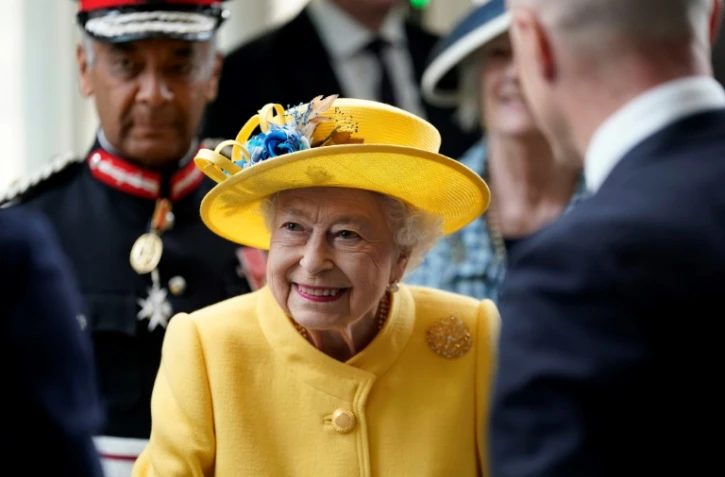 Elizabeth II le 17 mai 2022 lors de l'inauguration d'une ligne de métro à Londres