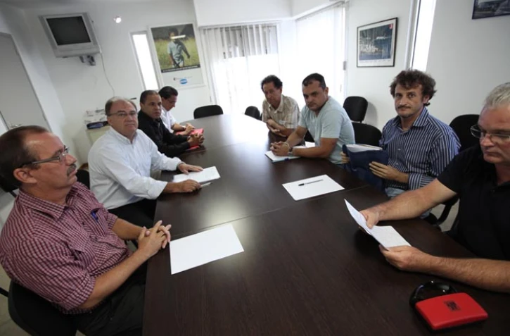 Mardi 3 Mai 2011

Rencontre entre les gérants de stations services et la Tamoil