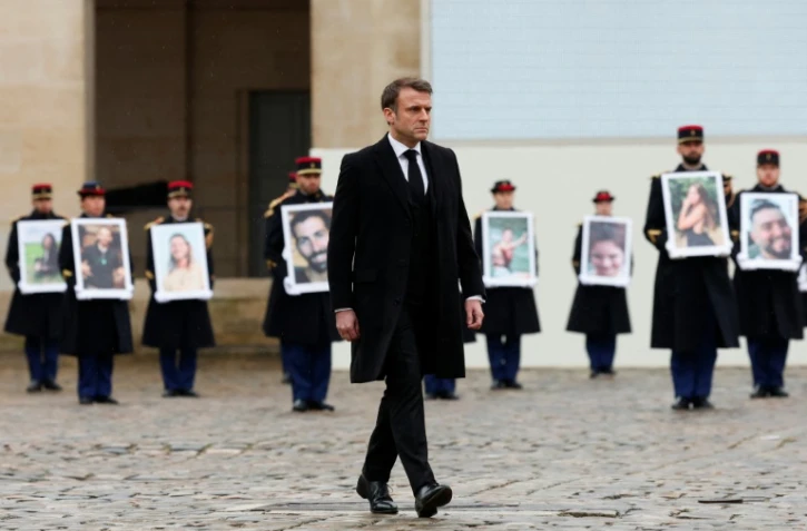 Emmanuel Macron rend un hommage national aux Français tués par le Hamas le 7 octobre en Israël, lors d'une cérémonie aux Invalides, à Paris le 7 février 2024