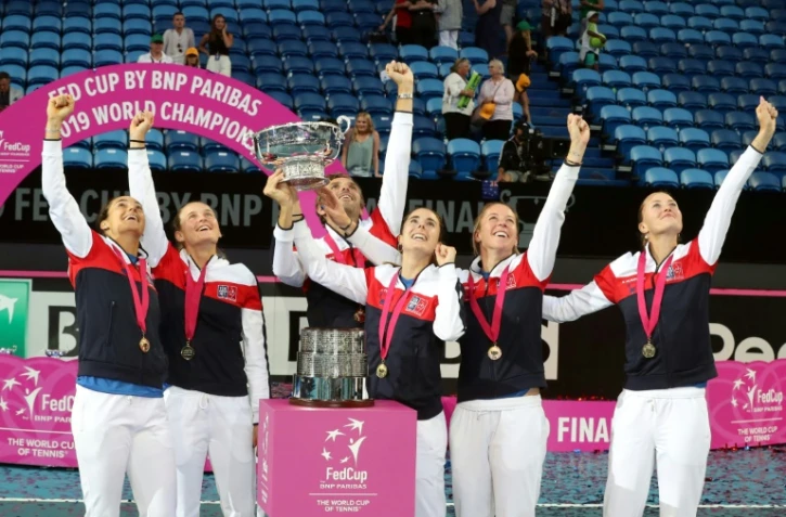 La France sur le toit du monde après avoir battu l'Australie en finale de la Fed Cup à Perth, le 10 novembre 2019