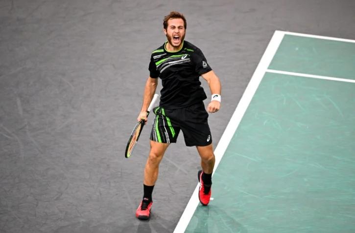 Le Français Hugo Gaston, lors de son match contre l'Espagnol Pablo Carreno Busta, le 3 novembre 2021 au Masters 1000 de Paris à l'AccorHotels Arena