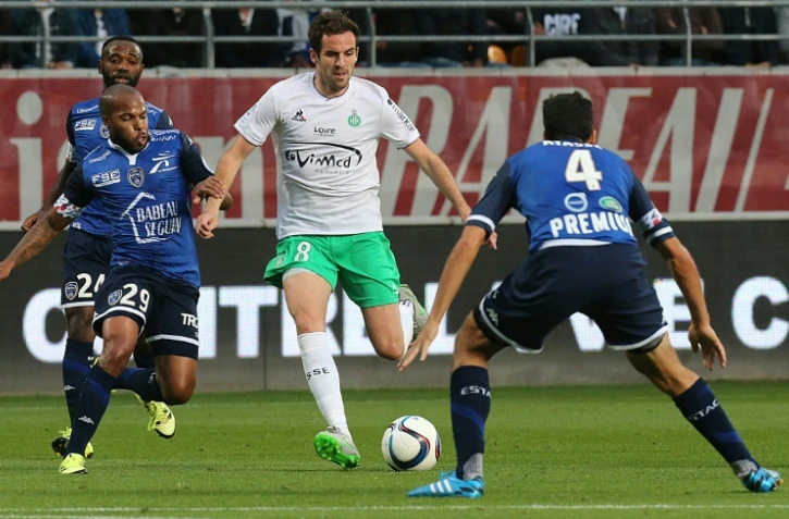 Le milieu de Saint-Etienne Benjamin Corgnet (c) face à Troyes, le 23 septembre 2015 au stade de l'Aube
