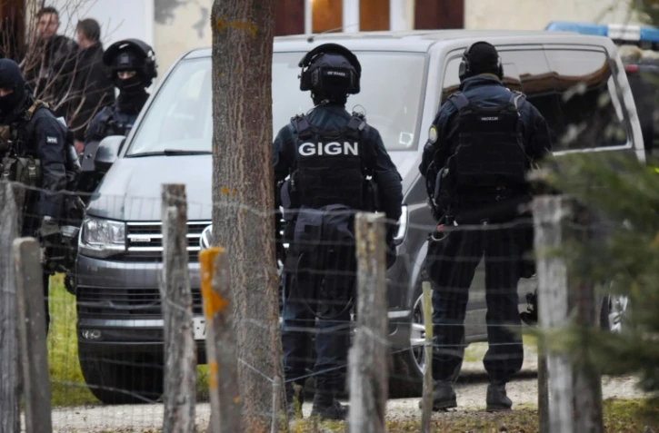 Des membres du GIGN, le 2 décembre 2017 à Auros (Gironde) 