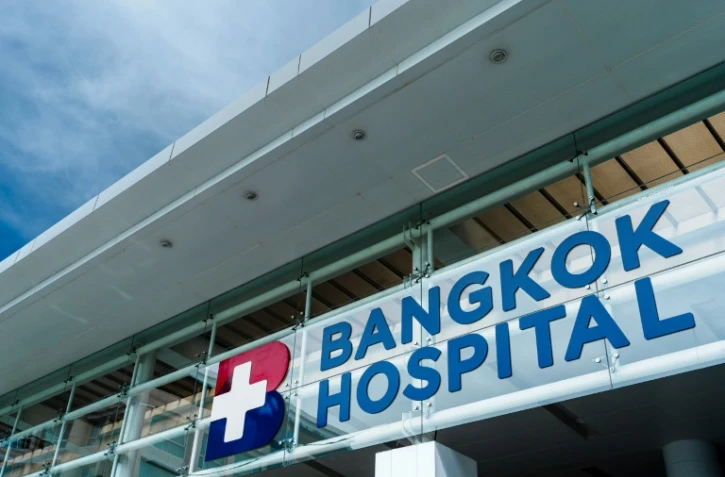 Deux jeunes touristes australiennes sont décédées à l'hôpital de Bangkok, où elles avaient été transportées après avoir été probablement empoisonnées par de l'alcool frelaté au Laos voisin en novembre 2024