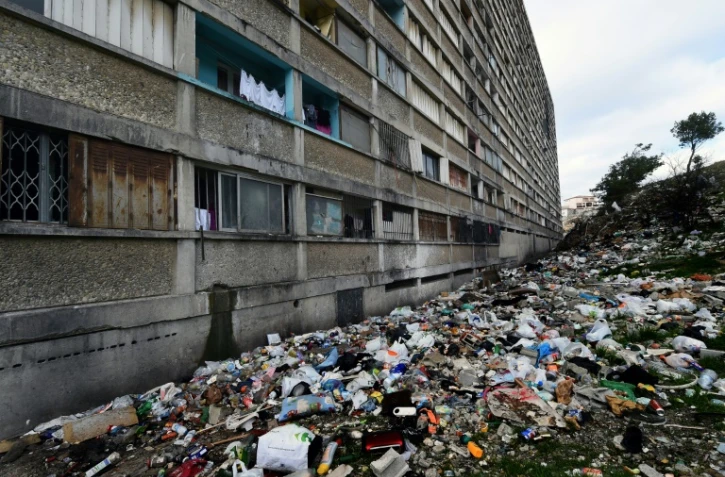 Devant une barre de la cité des Kalliste, dans le 15e arrondissement de Marseille