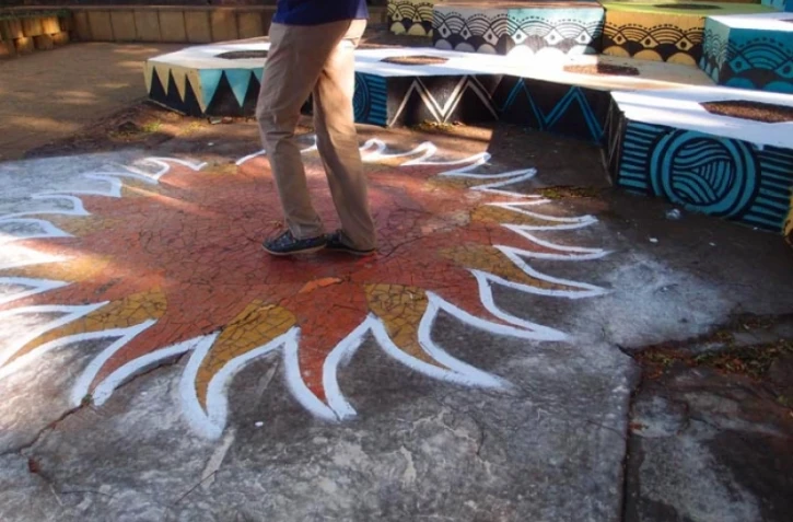 Mercredi 18 mai 2011 - Des artistes au Collège Montgaillard de Saint-Denis (Photo Emilie Sorres)