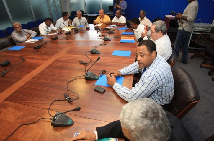 Jeudi 26 Mai 2011 - 

 Hotel de Région - Réunion avec les professionnels de la route