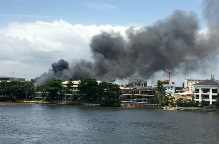 La prison Ikoyi en feu à Lagos, au Nigeria, le 22 octobre 2020
