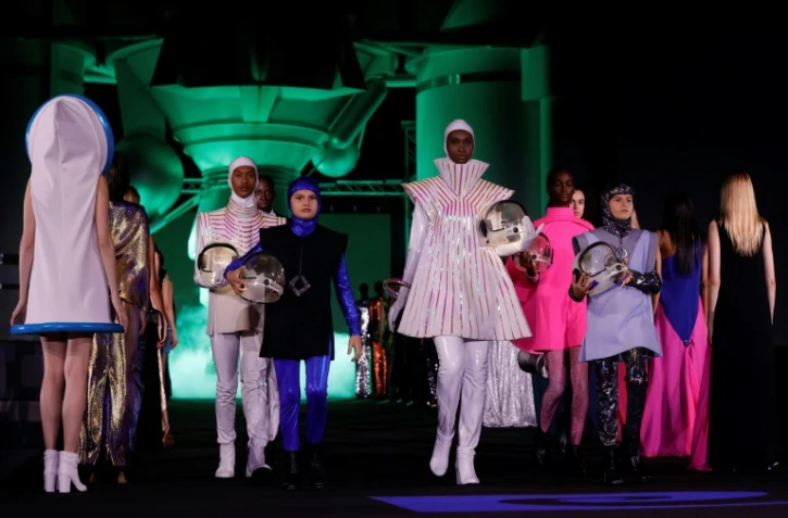 Défilé hommage à Pierre Cardin au Bourget, près de Paris,  28 janvier 2022