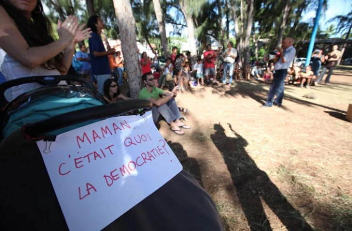 Dimanche 5 Juin 2011

Les "indignés" à Saint-Leu