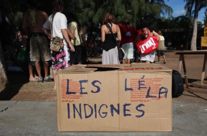 Dimanche 5 Juin 2011

Les "indignés" à Saint-Leu