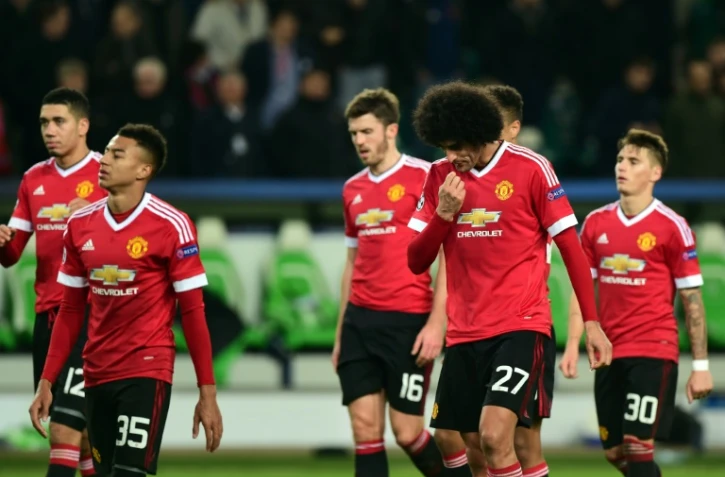 Les joueurs de Manchester United après leur défaite face à Wolfsburg et leur élimination en Ligue des champions, le 8 décembre 2015