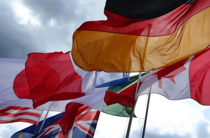 Les drapeaux des membres du G7