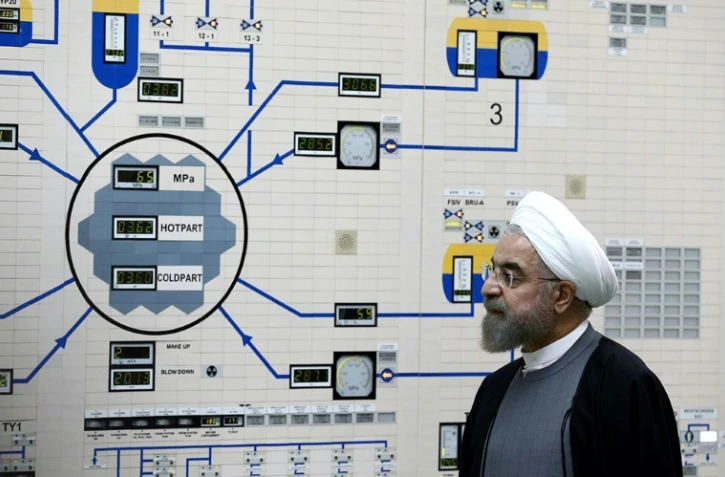 Le président iranien Hassan Rohani lors d'une visite de la centrale électrique nucléaire de Bouchehr, en Iran, le 13 janvier 2015
