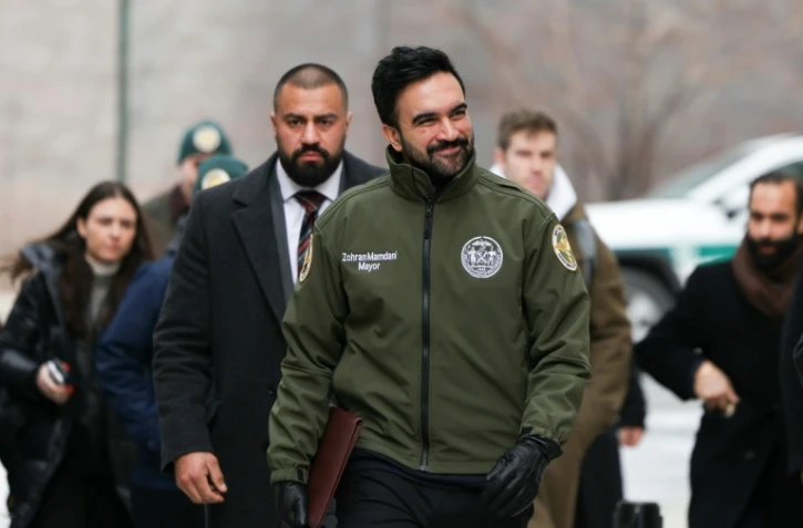 Le maire de New York Zohran Mamdani arrive à une conférence de presse à New York, le 24 janvier 2026