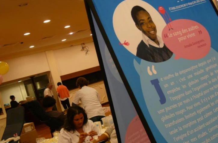 Mardi 14 juin 2011: Don du sang à la salle candin dans le cadre de la journée mondiale du don du sang (photo: Mounice Najafaly)