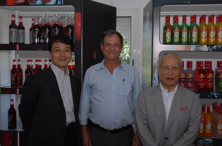 Mercredi 15 juin 2011 - Visite de Yasuharu Wada, président du groupe japonais Dover Limited, à la Distillerie Chatel (Photo D.R)