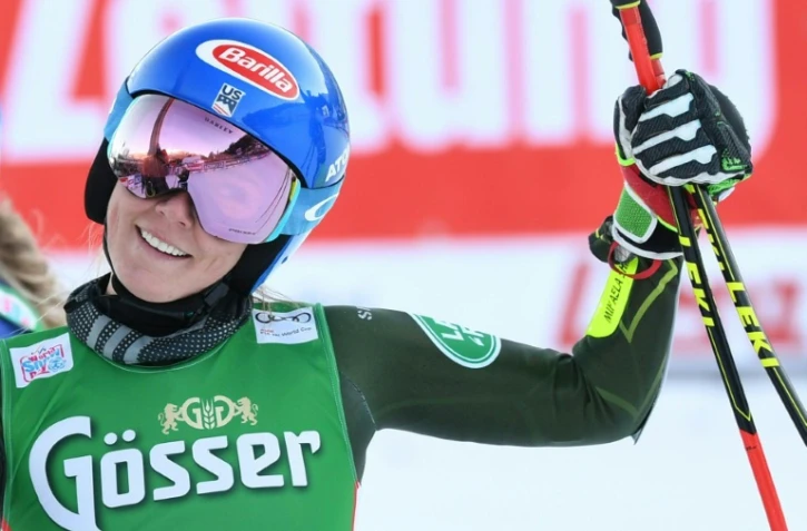 L'Américaine Mikaela Shiffrin dans l'aire d'arrivée après sa victoire en géant à Lienz (Autriche), le 28 décembre 2019