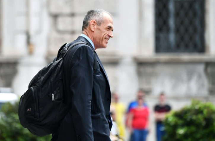 L'économiste italien Carlo Cottarelli quitte le Quirinale le 28 mai 2018 après avoir été chargé par le président de la République de former un gouvernement.