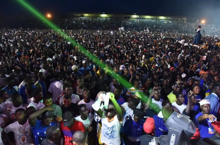 Des partisans du candidat à la présidentiel George Weah, ancienne star du football, lors d'un rassemblement à Monrovia, le 6 octobre 2017 au Liberia