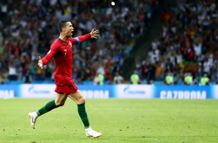 Cristiano Ronaldo triple buteur avec le Portugal face à l'Espagne dans le groupe B du Mondial à Sotchi, le 15 juin 2018