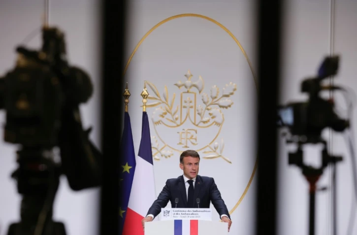 Le président  Emmanuel Macron s'adresse aux ambassadeurs de France à l'Elysée à Paris, le 28 août 2023