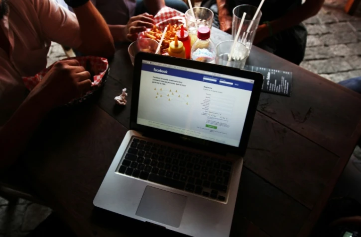 La page d'accueil de Facebook sur un écran d'ordinateur portable dans un café de Guadalajara, le 13 mai 2012 au Mexique