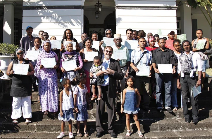 Lundi 4 Juillet 2011

Cérémonie de remise de diplômes aux étrangers signataires du contrat d'accueil et d'intégration   

Photo Michel Désiré