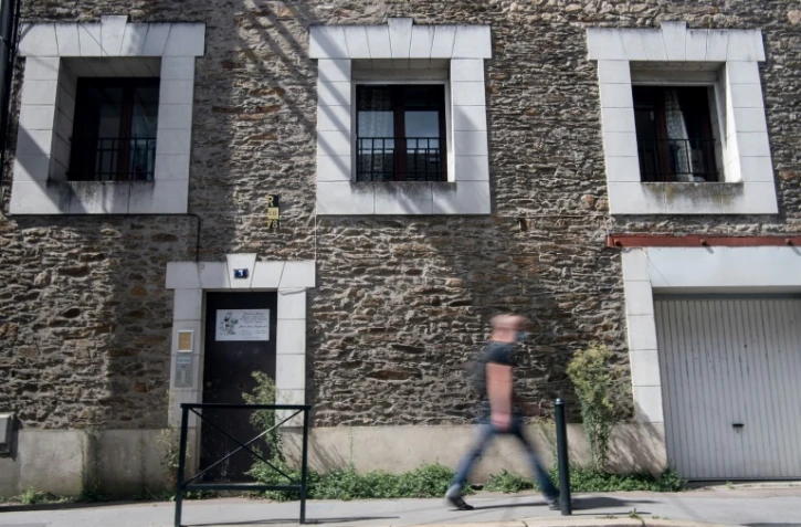 La façade d'un immeuble où une jeune fille de 15 ans avait été retrouvée morte par des pompiers après un incendie, à Nantes le 28 août 2020