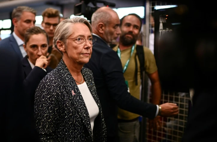 La Première ministre Elisabeth Borne rencontre des sympathisants de Renaissance lors du campus européen du parti, le 7 octobre 2023 à Bordeaux