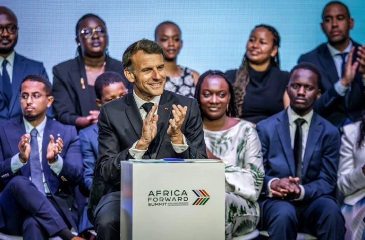 Le président français Emmanuel Macron lors d'une rencontre avec des jeunes au sommet Africa Forward à Nairobi, au Kenya, le 11 mai 2026