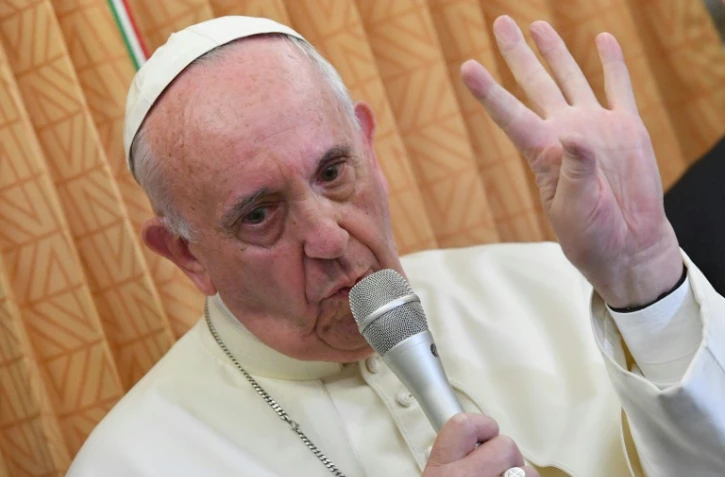 Le pape François le 2 octobre 2016 dans l'avion le ramenant dude Bakou à Rome