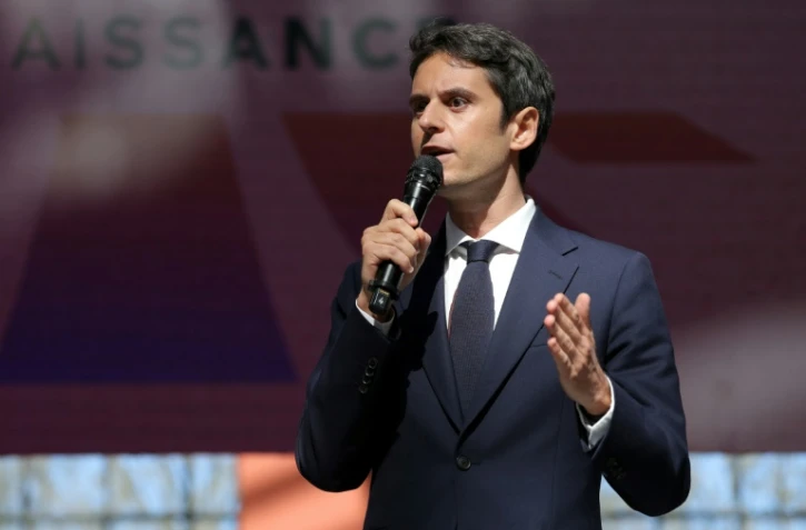 Le secrétaire général de Renaissance, Gabriel Attal, lors d'un meeting du parti à la Cité du cinéma à Saint-Denis, au nord de Paris, le 6 avril 2025