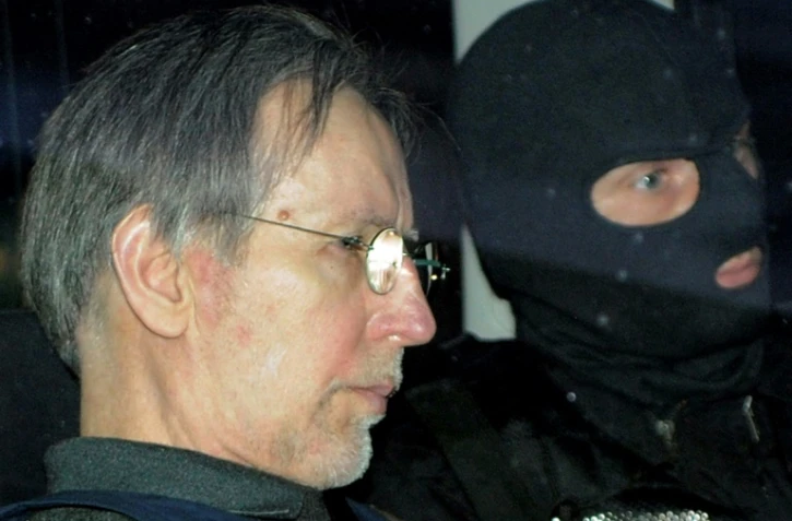 Michel Fourniret quitte le tribunal de Charleville-Mezieres, le 13 mai 2008