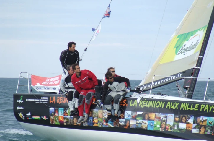 Tour de France à la voile 2011 - Le bateau &quot;Île de La Réunion  - Ville du Port&quot; (Photo D.R.)