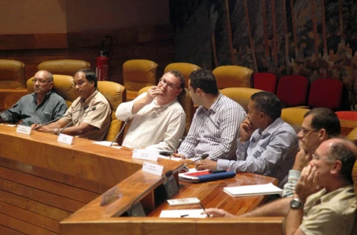 Mardi 19 juillet 2011 - Conférence de presse au conseil régional sur le bilan énergétique de La Réunion (Photo Michel Désiré)