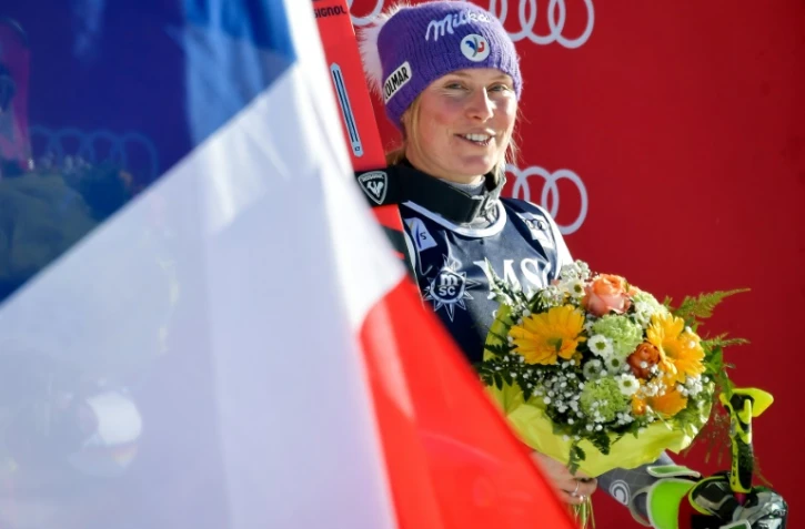 La joie de la Française Tessa Worley sur le podium après sa victoire en slalom géant à Lenzerheide, le 27 janvier 2018