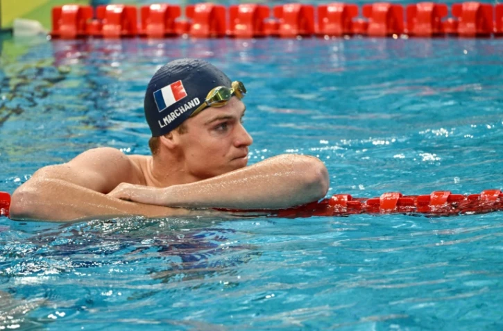 Le Français Léon Marchand, après sa série victorieuse du 200 m 4 nages lors de l'étape de Coupe du monde de Shanghai, en Chine, le 19 octobre 2024.