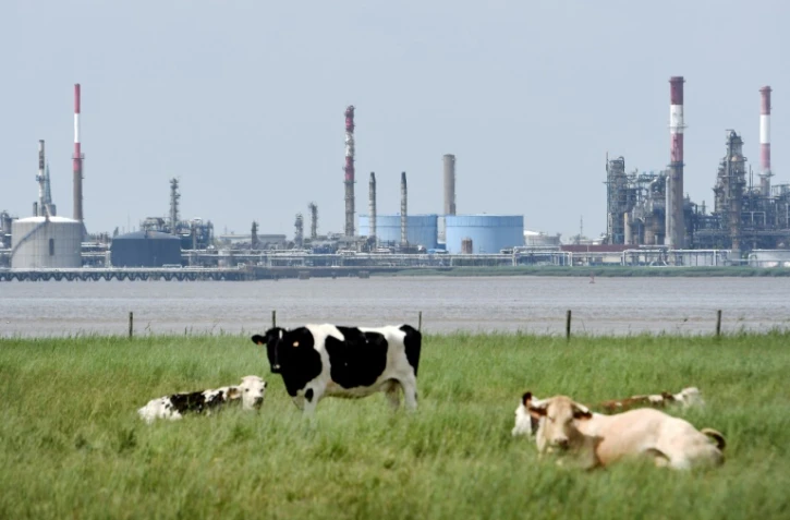 Pour entrer en vigueur, l'accord nécessitait d'avoir été ratifié par 55 pays représentant au moins 55% des émissions de gaz à effet de serre