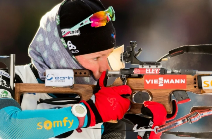La biathlète française Marie Dorin-Habert au tir lors du sprint 7,5 km à Oberhof, le 6 janvier 2017