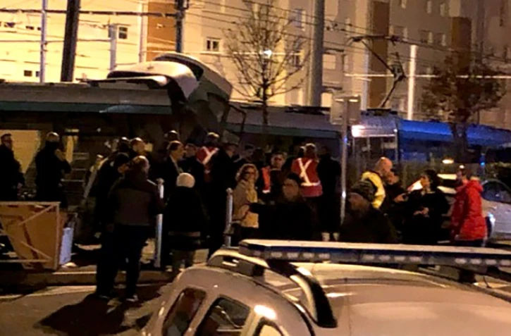 Deux tramways entrés en collision à Issy-les-Moulinezaux, dans les Hauts-de-Seine, le 11 février 2019