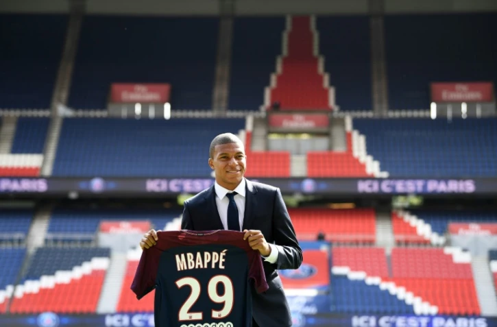 Le nouvel attaquant du Paris Saint-Germain, Kylian Mbappe au Parc des Princes à Paris le 6 septembre 2017  