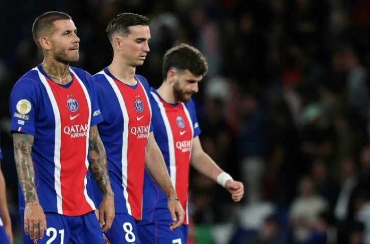 La déception des joueurs du PSG après leur défaite à domicile face à Monaco, le 4 septembre 2026 au Parc des Princes