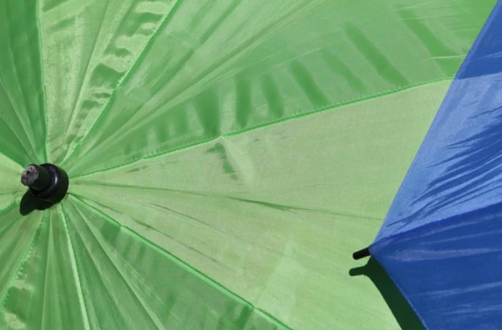 Lundi 15 Août 2011

Parasols à la  messe de l'Assomption à Sainte-Rose