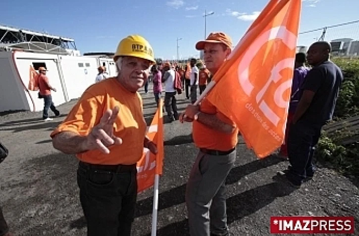 Pierre Savigny, de la CFDT BTP, à gauche (photo d'archives)