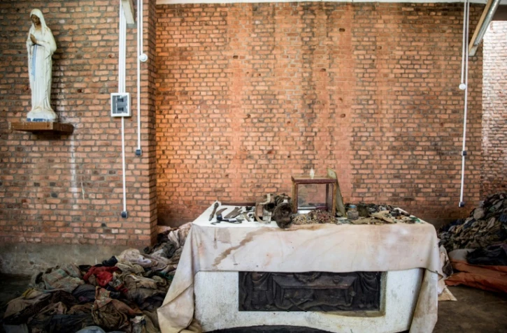 Des affaires appartenant à des victimes du génocide au Rwanda en 1994 exposées au mémorial du génocide, le 22 mars 2019  