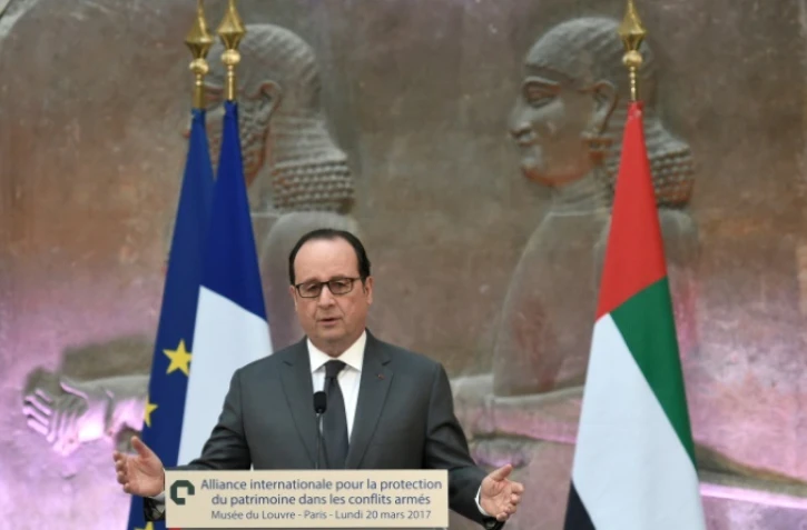 François Hollande au musée du Louvre le 20 mars 2017